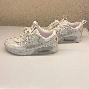 Nike Air Max 90 Futura Give Her Flowers